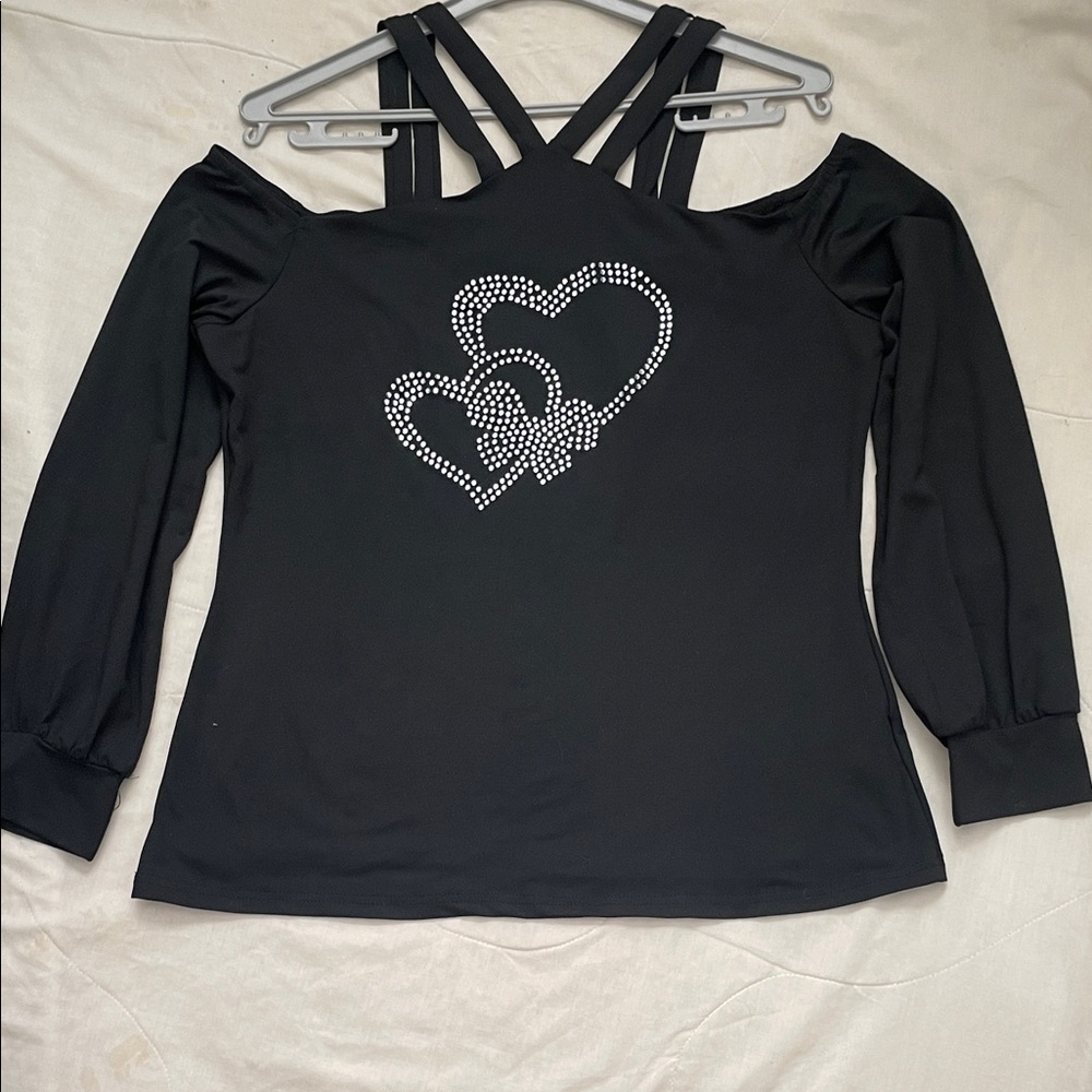 Elegant Black Women's strappy Neck Top with Heart Design ๐ - Picture 4 of 11